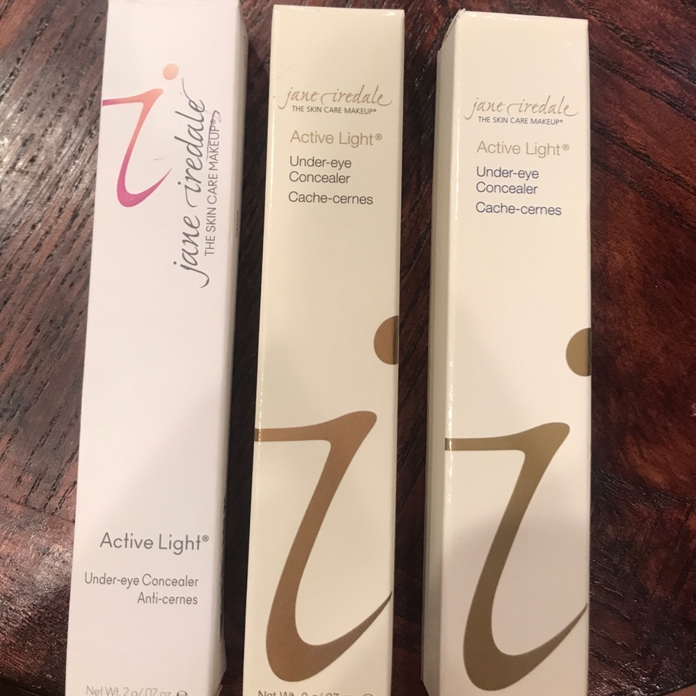 Makeup - Under Eye Concealer